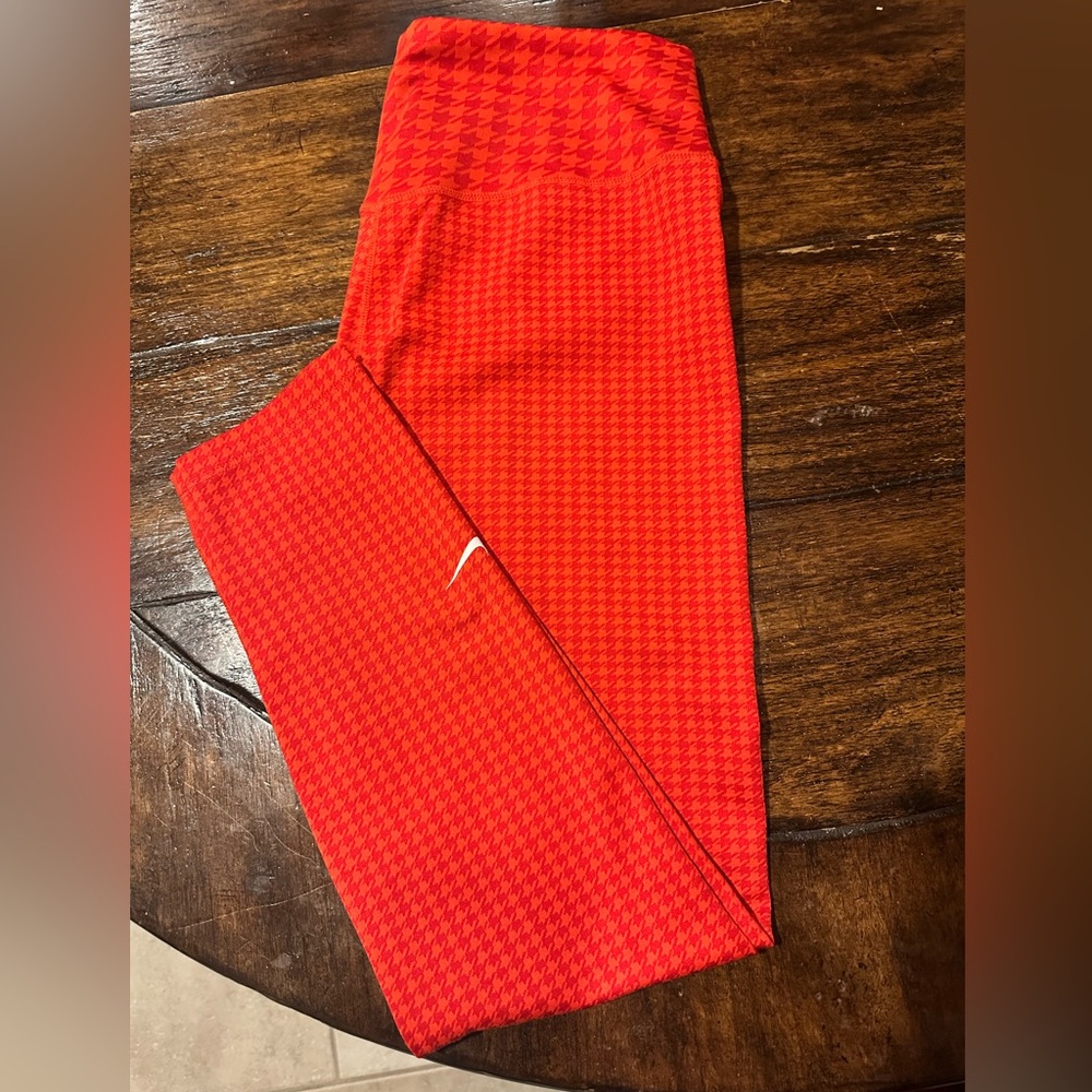 Nike Womens Red Houndstooth Leggings